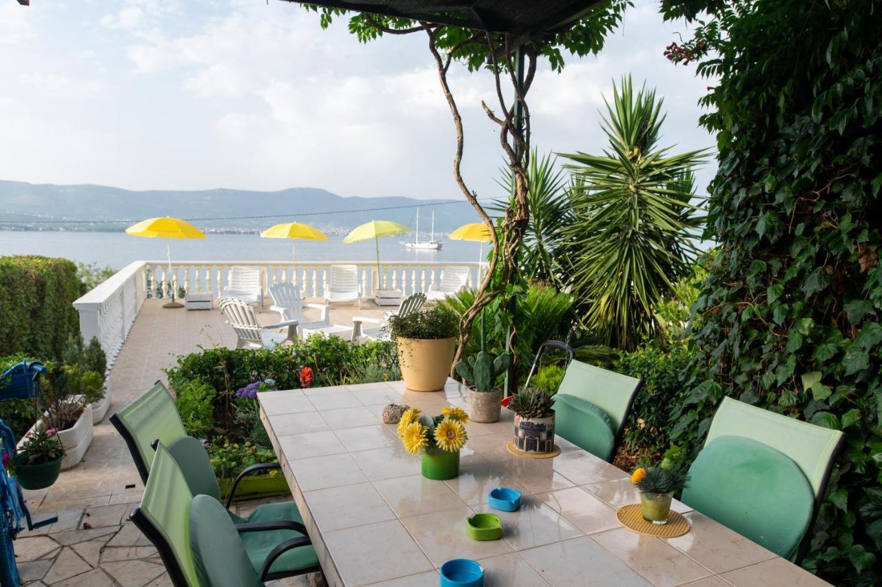 Villa Fjaba - By The Sea - With The Big Terraces & Great Sea View Trogir Exterior foto