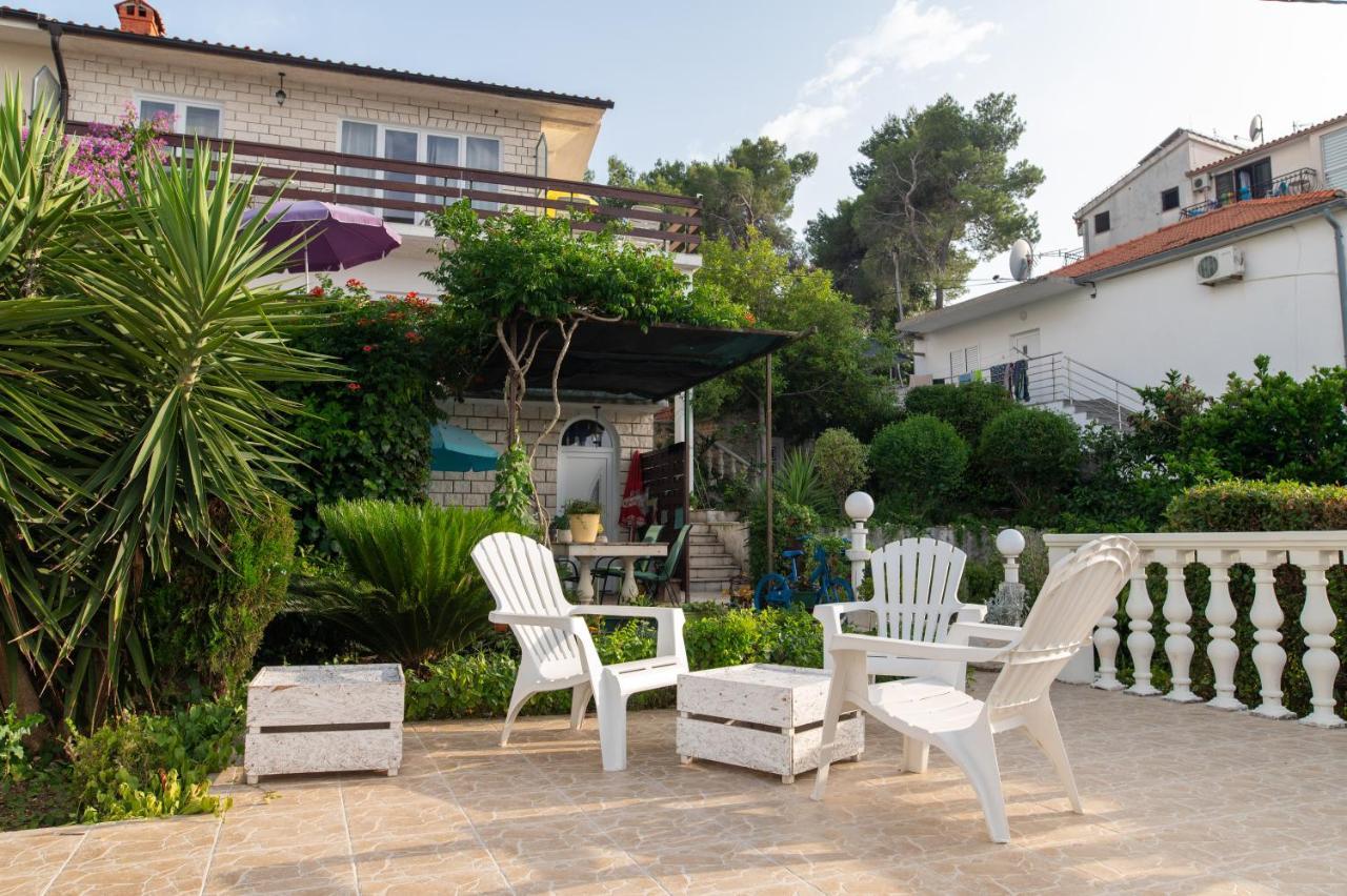Villa Fjaba - By The Sea - With The Big Terraces & Great Sea View Trogir Exterior foto