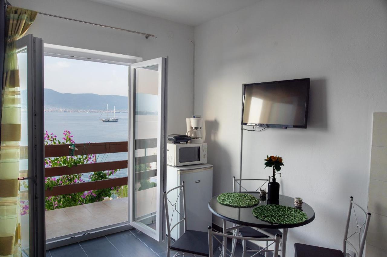Villa Fjaba - By The Sea - With The Big Terraces & Great Sea View Trogir Exterior foto